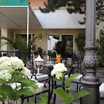 Paradise Hotel
