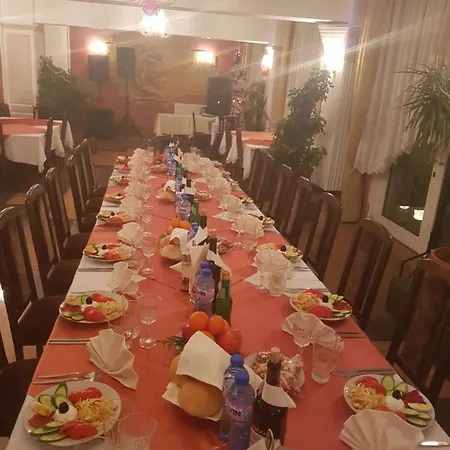 Paradise מלון